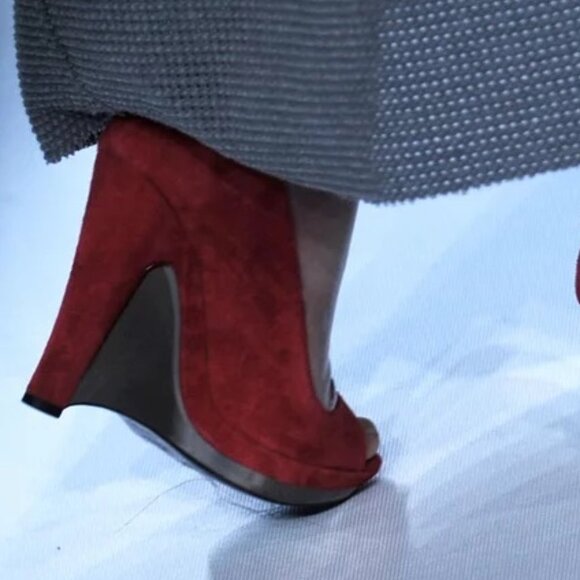 Fendi's Spring/Summer 2009 Wedge Ankle Booties - Turquoise - USED - Size 38 - Picture 4 of 16